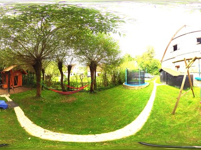 Urlaub auf dem Bauernhof - Premium-Höfe ✓ - Deutschland - Garten Ferienhof Hohe
360° Aufnahmen - virtueller Rundgang - Ferienhof Hohe