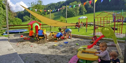 počitnice na kmetiji - Schwimmmöglichkeit: Badesee - Taching am See - unser großer Sandhaufen - Wastelbauerhof