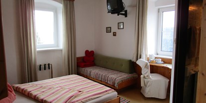 Urlaub auf dem Bauernhof - Radwege - Mühlviertel - Fichte Doppelzimmer - Eselgut  mit  Donautraumblick