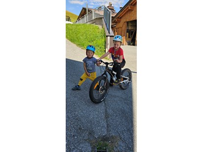 Urlaub auf dem Bauernhof - erreichbar mit: Fahrrad - Högmoos - Ferienwohnungen Perfeldhof