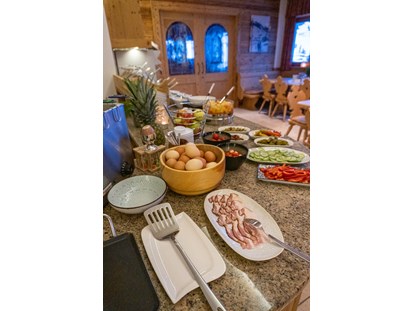 Urlaub auf dem Bauernhof - Jahreszeit: Winter-Urlaub - Frühstücksbuffet im Winter - Ferienwohnungen Perfeldhof