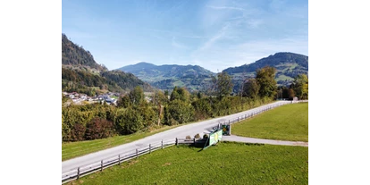 Urlaub auf dem Bauernhof - ideal für: Mitarbeit - Mayrhofen (Saalfelden am Steinernen Meer) - Aussicht in Richtung St. Johann im Pongau - Bauernhof Sonnenhuab 
