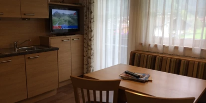 vacances à la ferme - Tiere am Hof: Hühner - Sand in Taufers - Ferienwohnung Gletscherblick - Jenneweinhof