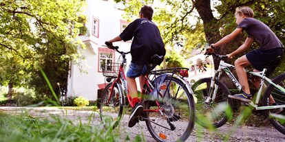 Urlaub auf dem Bauernhof - Umgebung: Urlaub am Fluss - Rasen-Antholz - bei uns können Sie einfache Stadträder leihen! Brixen erreichen Sie in 20 min mit dem Rad. Der Radweg ist beginnt direkt am Hof. - Biogutshof Castel Campan