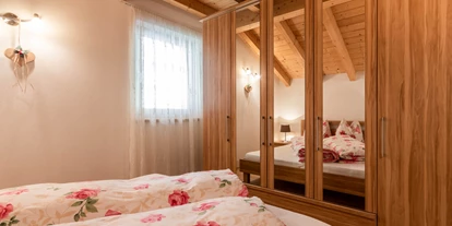 dovolenka na farme - ideal für: Pärchen - Alpen - Schlafzimmer Nr.1 - Zehenthof