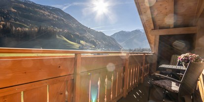 Urlaub auf dem Bauernhof - absolute Ruhelage - Trentino-Südtirol - Balkon - Zehenthof