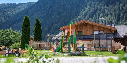 Urlaub auf dem Bauernhof - Verleih: Wanderstöcke - Italien - Mesnerhof Vals