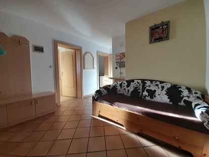 odmor na imanju - ideal für: Ruhesuchende - Sarntal - Gang in Wohnung 3 - Ferienwohnungen Oberwieserhof