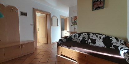 Urlaub auf dem Bauernhof - Wanderwege - Italien - Gang in Wohnung 3 - Ferienwohnungen Oberwieserhof