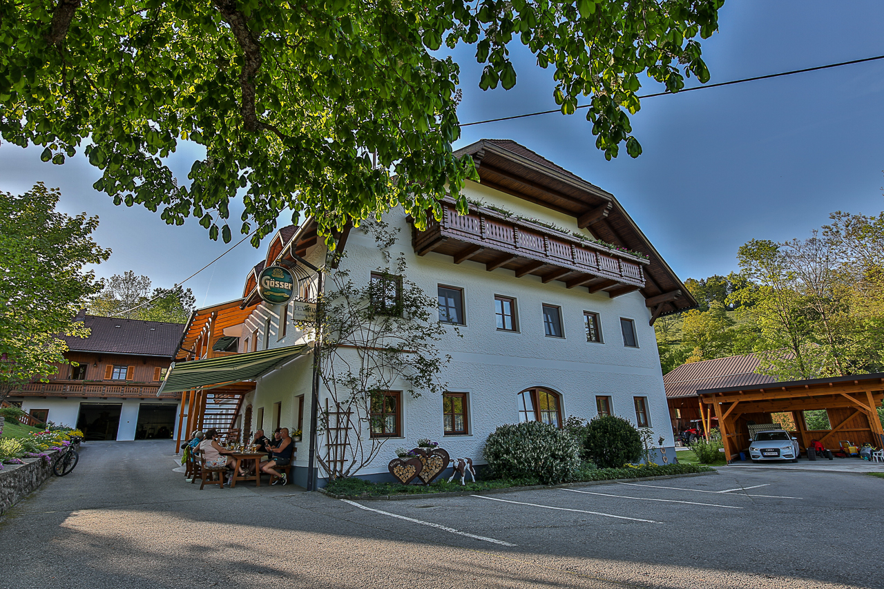 Ferien Bauernhof - Unser ruhig gelegener Ferienhof der umgeben ist von Wiesen und Wälder. - Ferienhof Pfaffenlehen