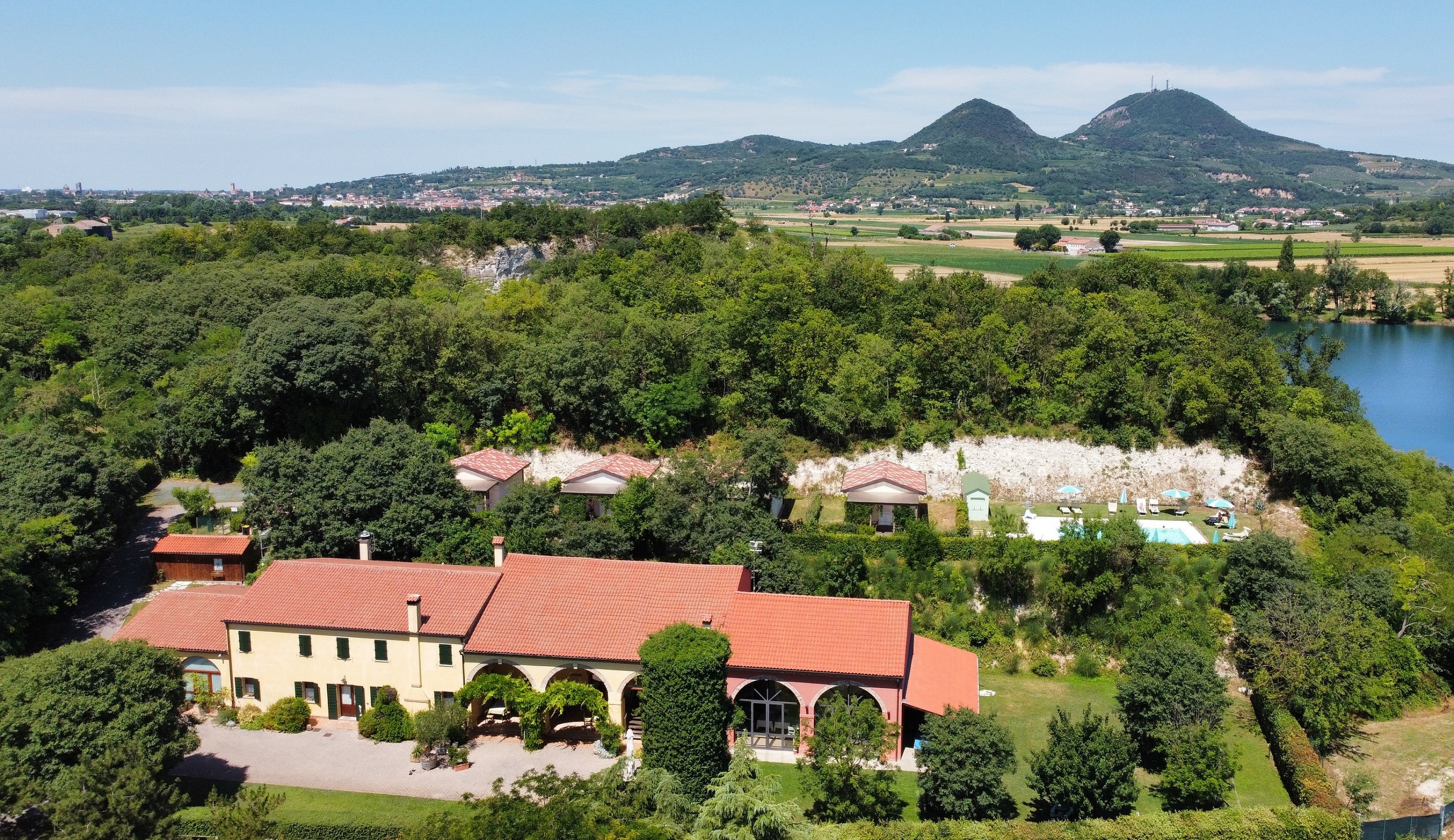 Agriturismo - VISTA EDIFICIO PRINCIPALE - Agriturismo Alba