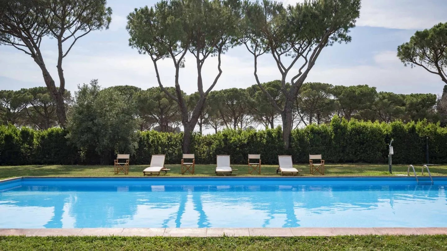 Ferme de vacances - Piscina dell'agriturismo aperta dal 1 giugno al 30 settembre - Casalone-Rasse