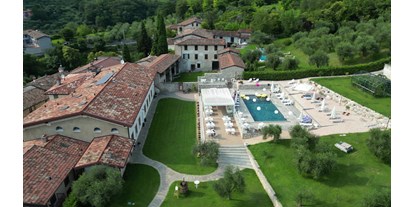 vacation on the farm - Fahrzeuge: Balkenmäher - Italy - Parco e piscina - Agriturismo Milord