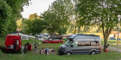 vacances à la ferme - Stromanschluss: für Campingwagen - Putbus - Campingplatz - Bernsteinland Barth