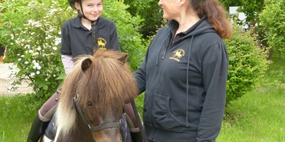 Urlaub auf dem Bauernhof - Tiere am Hof: Ponys - Deutschland - Ponyreiten - Bernsteinland Wendorf
