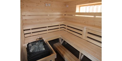 Urlaub auf dem Bauernhof - Stromanschluss: für Campingwagen - Sauna - Warfthof Wollatz - Nordseeurlaub mit Feinsinn