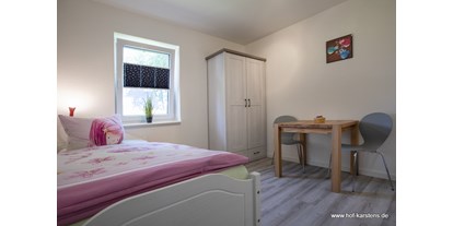 Urlaub auf dem Bauernhof - ideal für: Senioren - Deutschland - Kinderschlafzimmer - Nordsee nähe Büsum Ferienhof Karstens