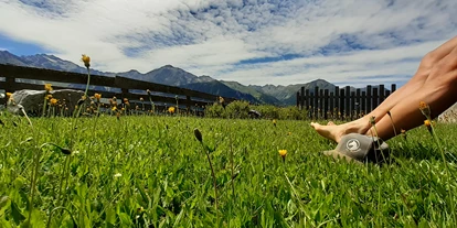 nyaralás a farmon - Urlaubsangebot: Frühlings-Angebot - Tiroler Oberland - Gartenlounge  - Bio und Reiterhof der Veitenhof Sommer - Wellnesstage im Ötztal