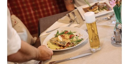 Urlaub auf dem Bauernhof - Wellness: Whirpool - Österreich - Abendessen - Feriengut Unterhochstätt