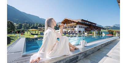 Urlaub auf dem Bauernhof - Schwimmmöglichkeit: Innenpool - Tirol - Pool - Feriengut Unterhochstätt