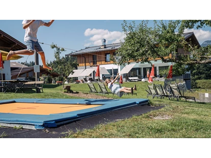 Urlaub auf dem Bauernhof - Stromanschluss: für E-Bikes - Siezenheim - Spielplatz - Feriengut Unterhochstätt