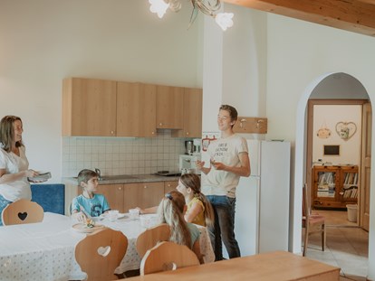 Urlaub auf dem Bauernhof - Premium-Höfe ✓ - Italien - Ferienwohnung Claus mit Küche und Vorraum - Gogerer Hof