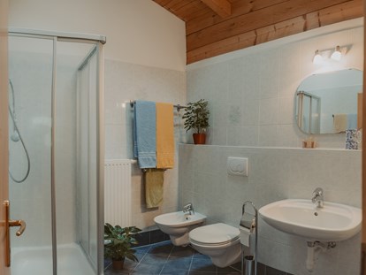 Urlaub auf dem Bauernhof - Trentino-Südtirol - Alle Bäder mit Dusche, WC und Handtücher - Gogerer Hof