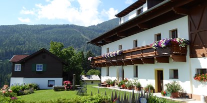 Urlaub auf dem Bauernhof - Fahrzeuge: Mähwerk - Tirol - Das Haupthaus - Nockhof