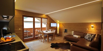 Urlaub auf dem Bauernhof - ideal für: Pärchen - Lochau - Wohnküche mit Balkon Appartement 5 - Villa Natur