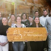 Počitniška kmetija - Unser Berghof-Team - Berghof Montpelon