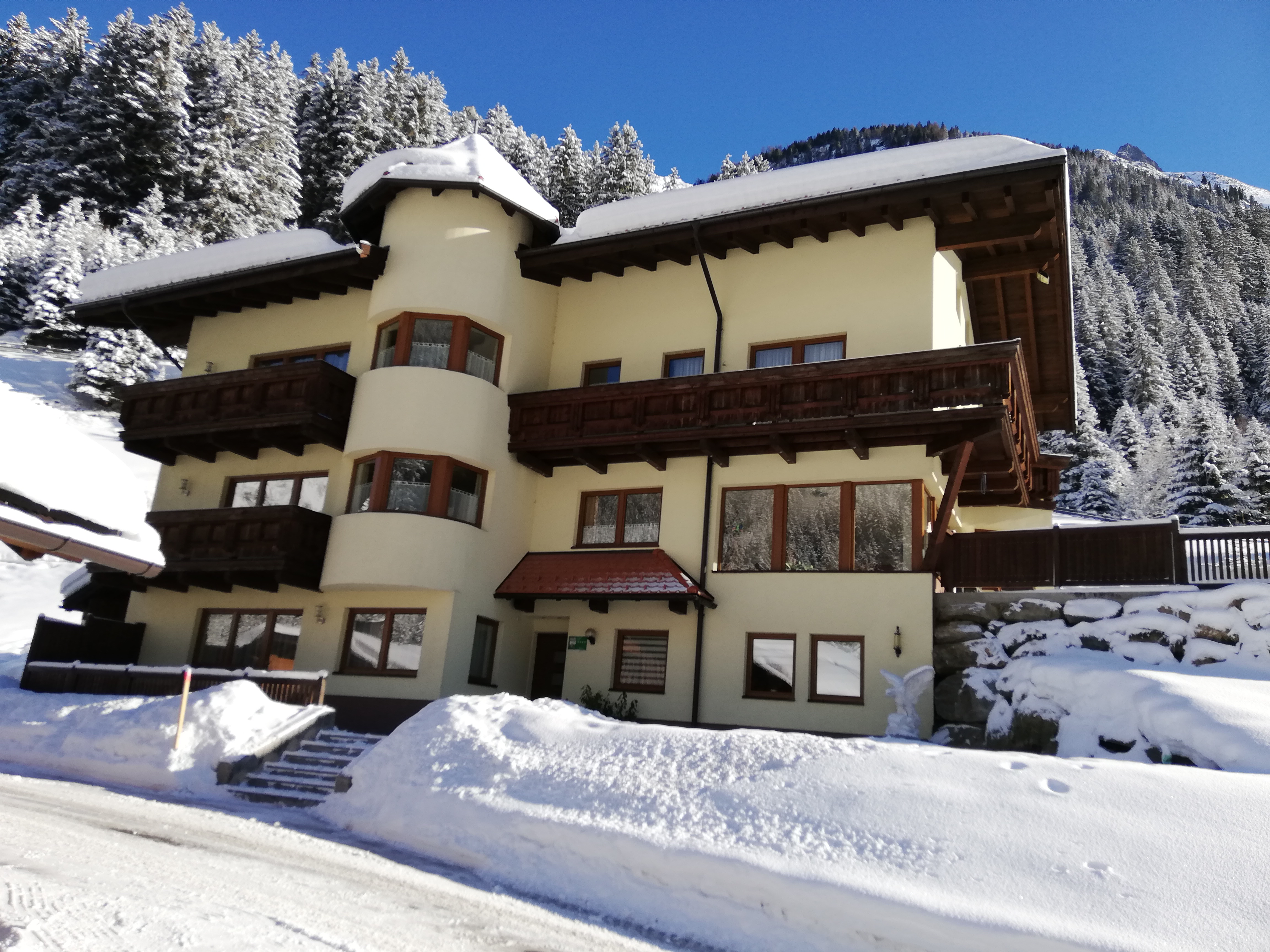 Ferien Bauernhof - Aussenaufnahme "Winter" - Adlerhof Pitztal