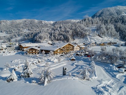 vacanza in fattoria - Jahreszeit: Winter-Urlaub - Familienglück und Urlaubsfreude im Winter - Familotel Landgut Furtherwirt