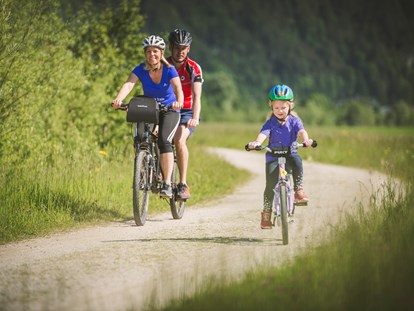 Urlaub auf dem Bauernhof - Tirol - Radl-Touren ab Haus.
Gratis Leihfahrräder sind vorhanden. - Familotel Landgut Furtherwirt