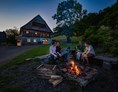 Ferien Bauernhof: Bauernhaus mit Lagerfeuerstelle - Adelwöhrer Bauernhaus