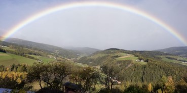 Urlaub auf dem Bauernhof - Steiermark - Ausblick auf die wunderbare Umgebung, eingebettet in der Natur! - Der kleine Rosengarten