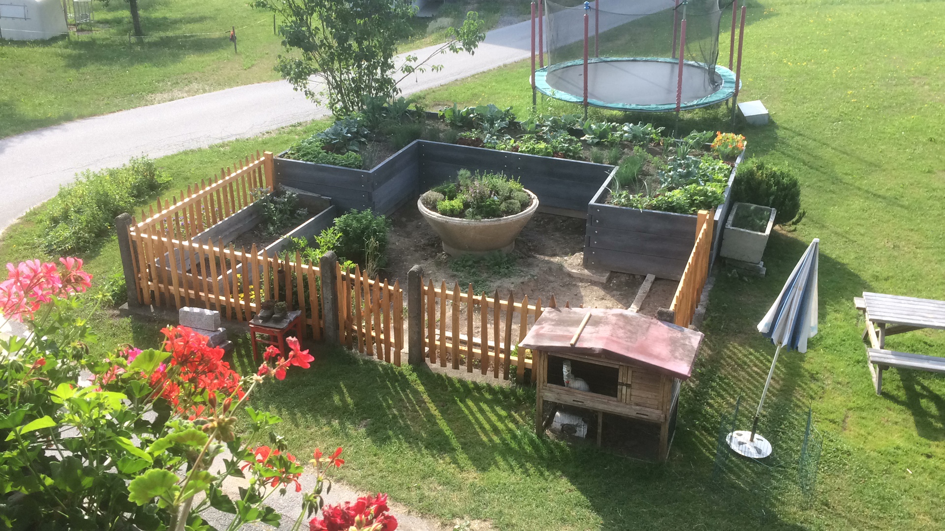 Unterkunft: Gemüsegarten - FeWo "Alpenrose"