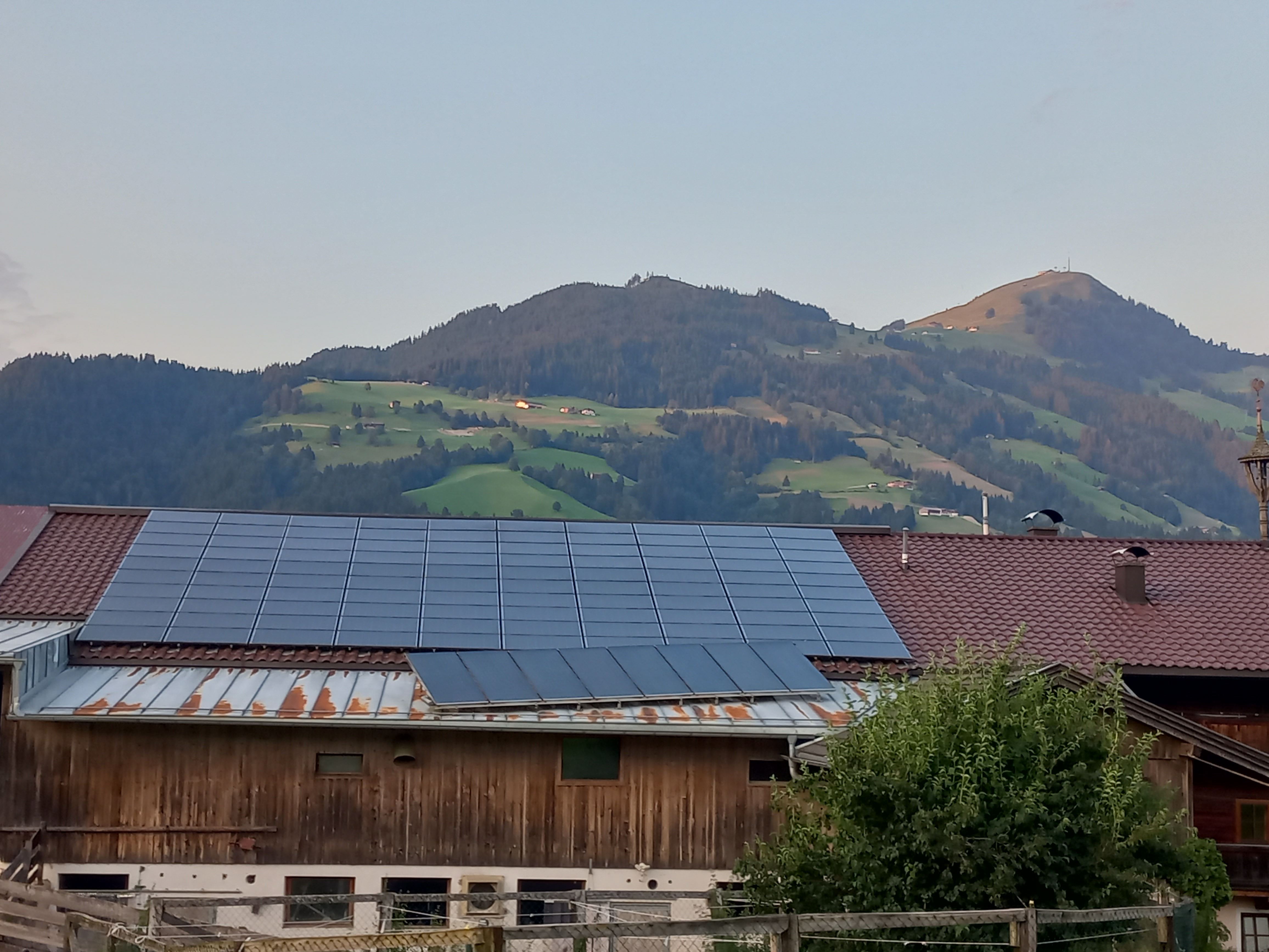 Unterkunft: Photovoltaik-Anlage - sowie Warmwasser Erwärmiung mittels Sonne - FeWo "Alpenrose"