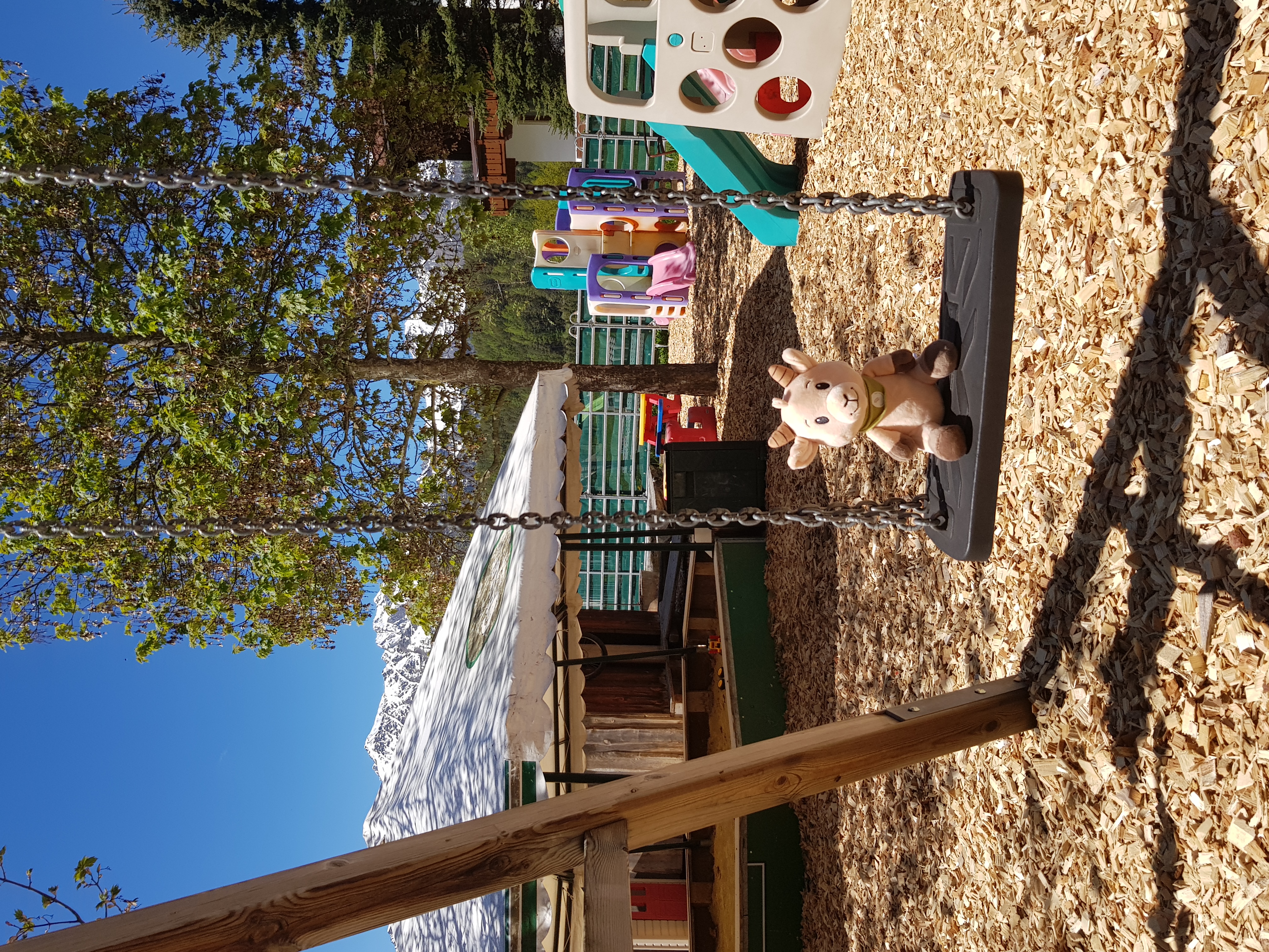 Urlaub auf dem Bauernhof - Urlaubsangebot: Sommer-Angebot - Viel Spaß am Spielplatz - Reiterhof Alpin Appart Last Minute Sommerferien im Ötztal