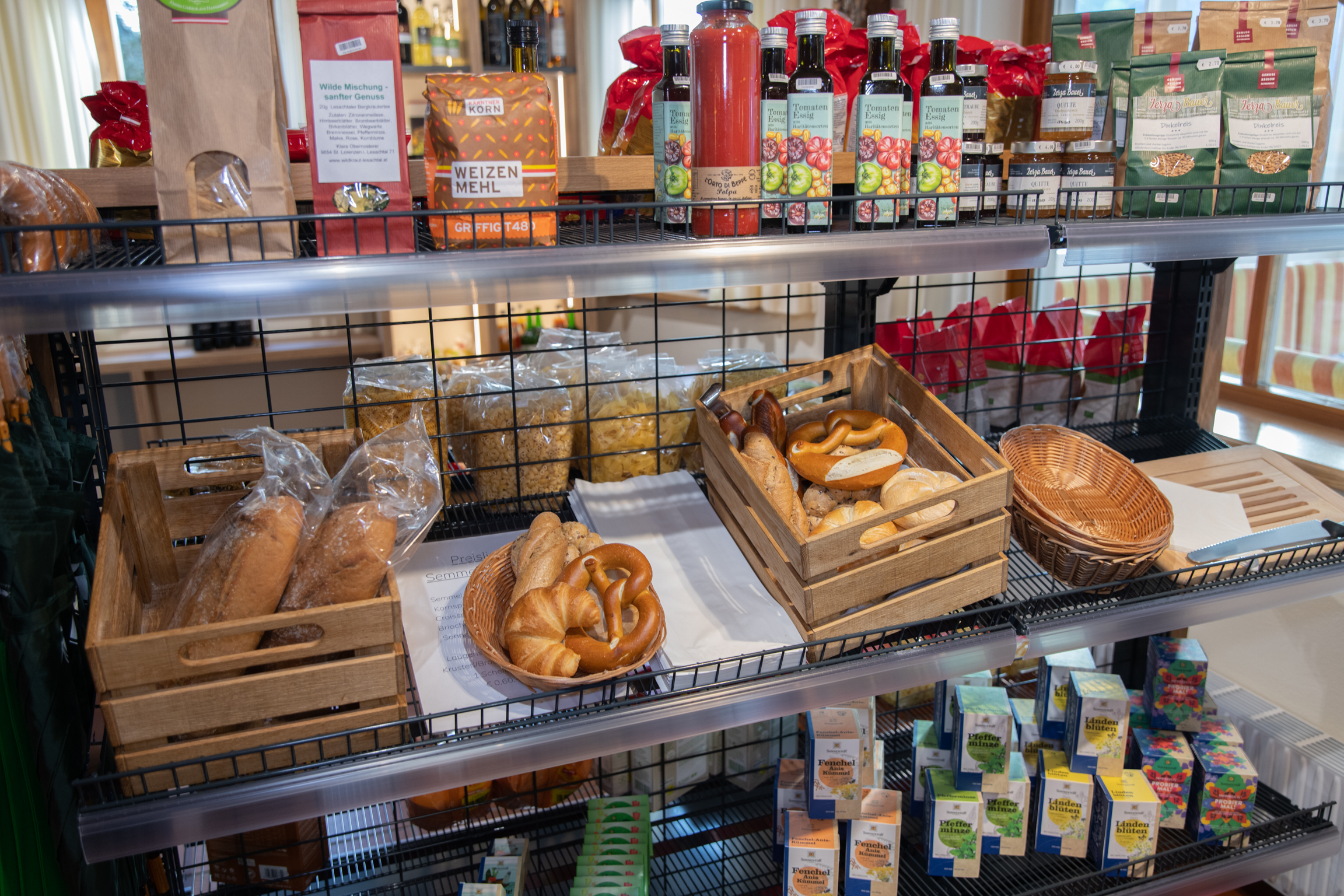 Ferien Bauernhof: nawu_apartments_Hofladen_Gebäckservice - nawu apartments**** & Restaurant, die neue Leichtigkeit des Urlaubs