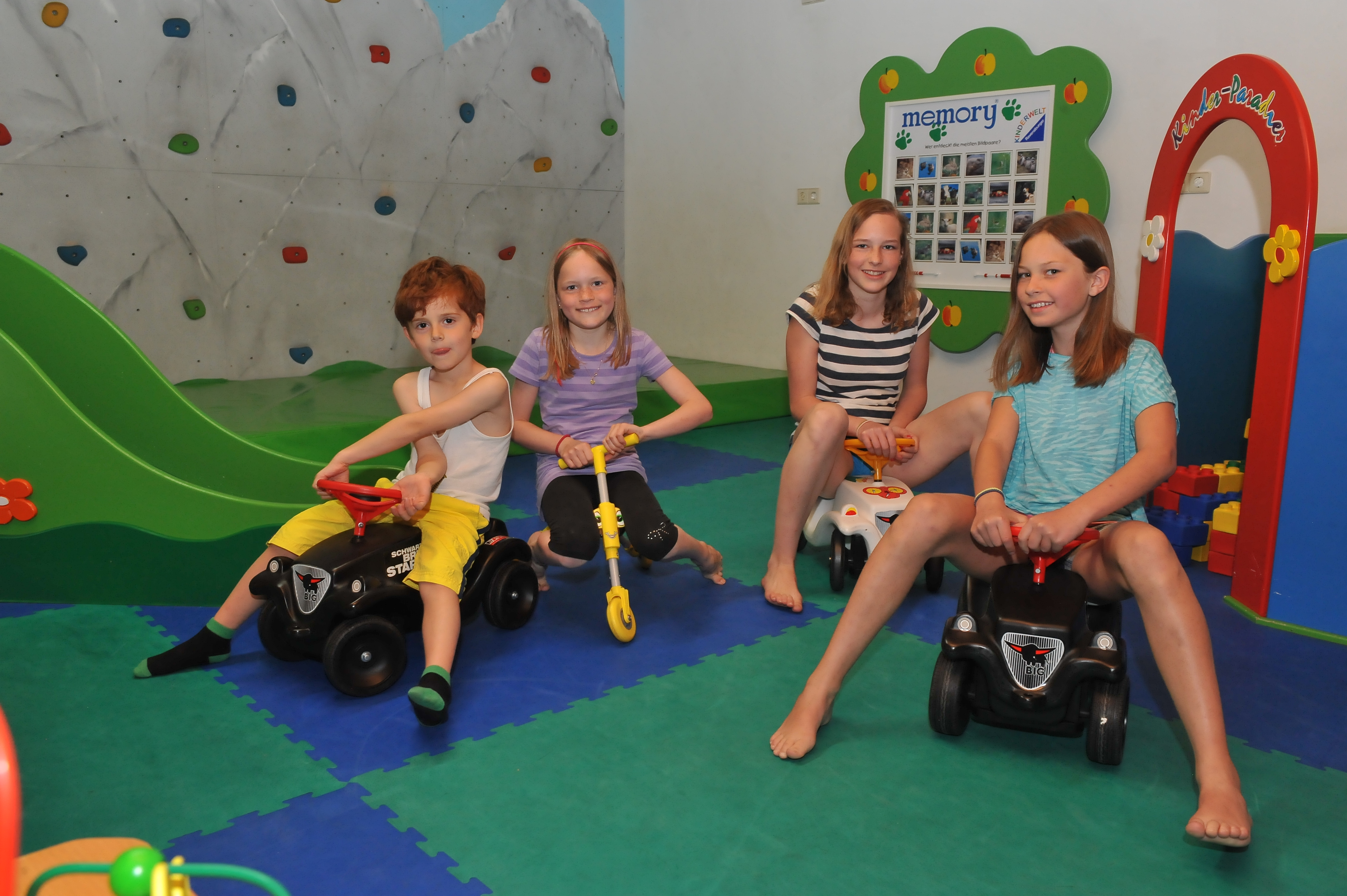 Ferien Bauernhof: nawu_apartments_Indoor_Spielbereich - nawu apartments**** & Restaurant, die neue Leichtigkeit des Urlaubs