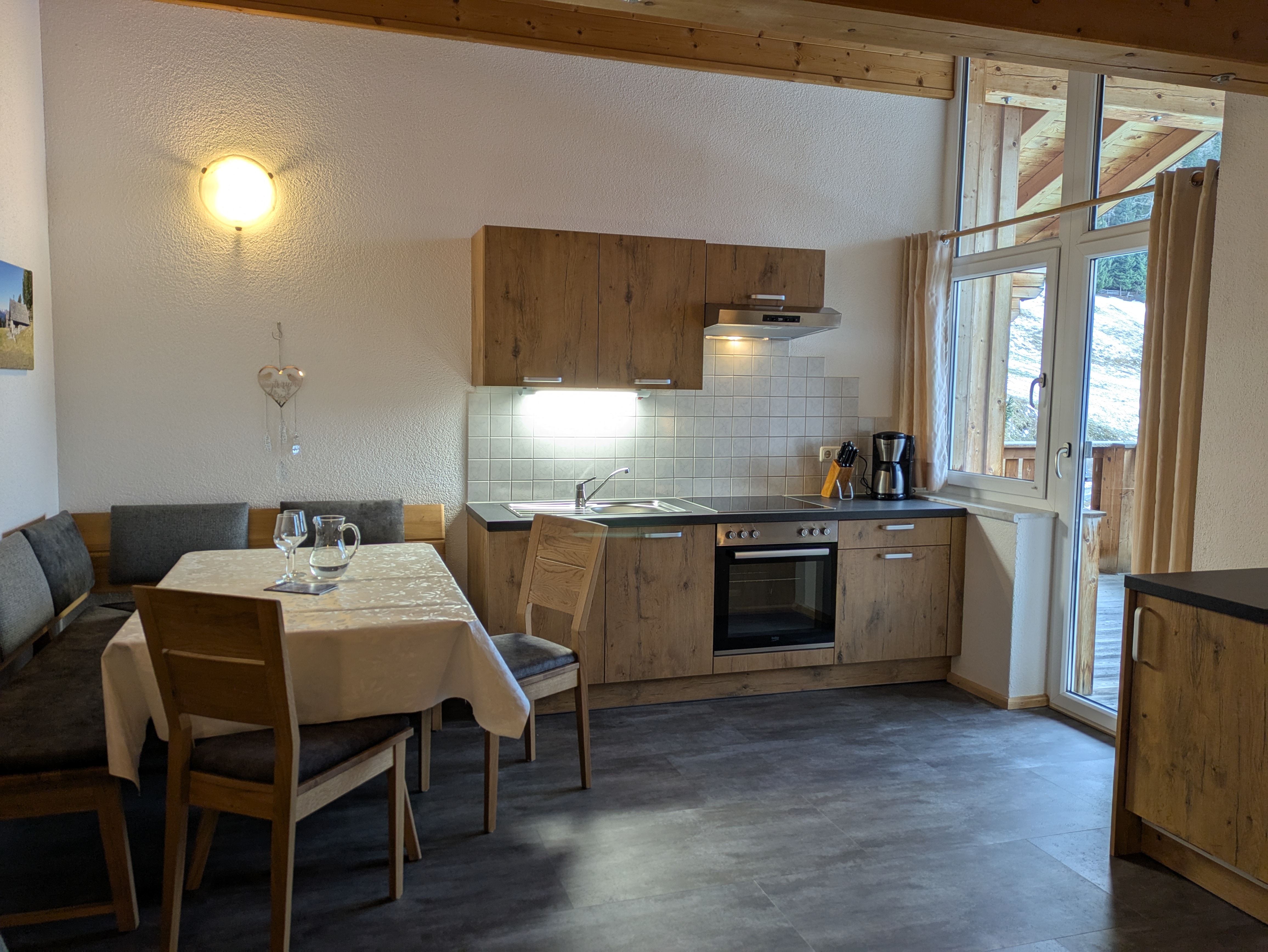 vakantie op de boerderij - Skifahren - Oostenrijk - Die Wohnküche mit Zugang zu deiner Terrasse - Berghof Thöni