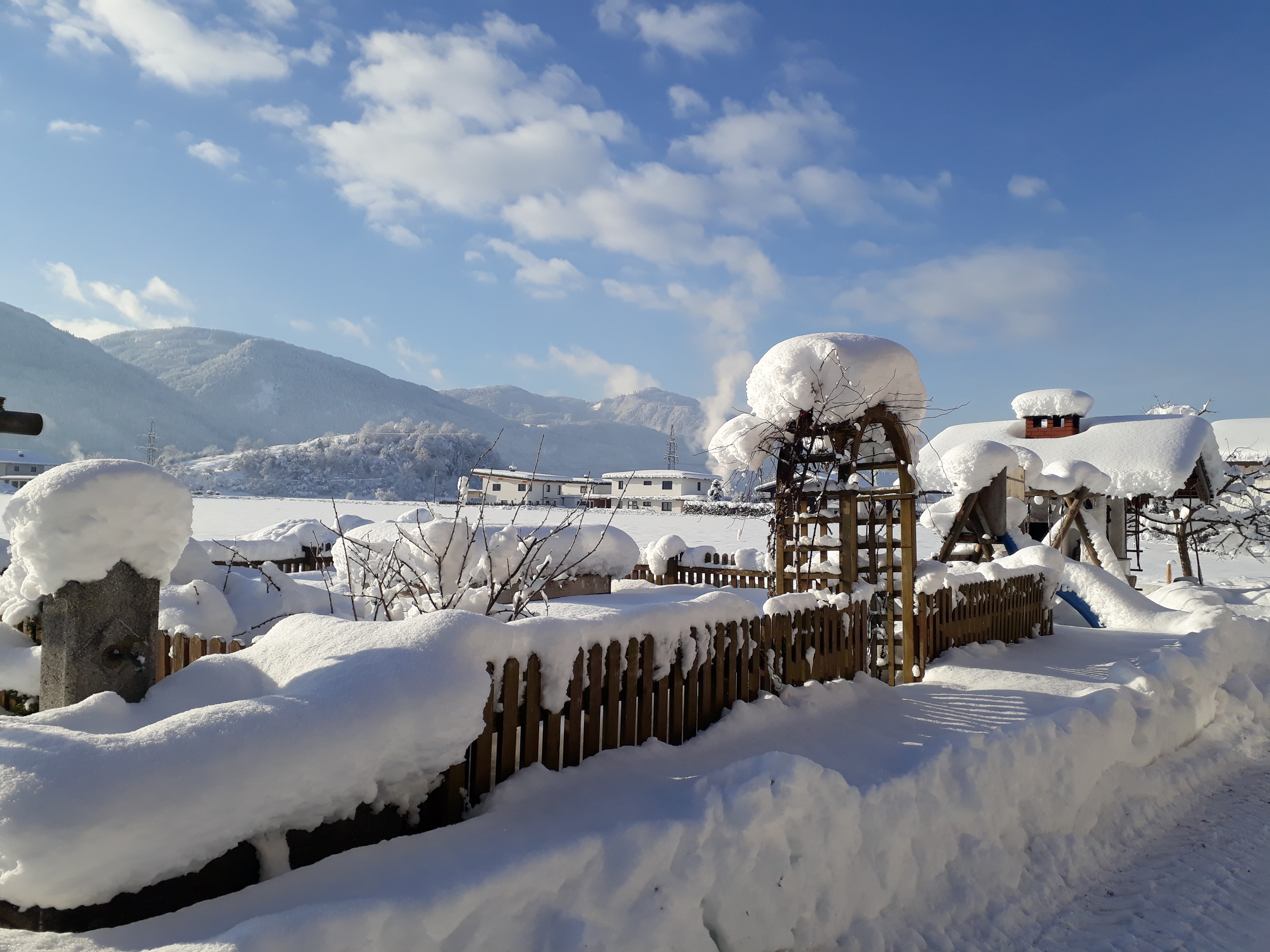 Urlaub auf dem Bauernhof - Mithilfe beim: Tiere füttern - Tirol - Ferienwohnungen Waldschönau 