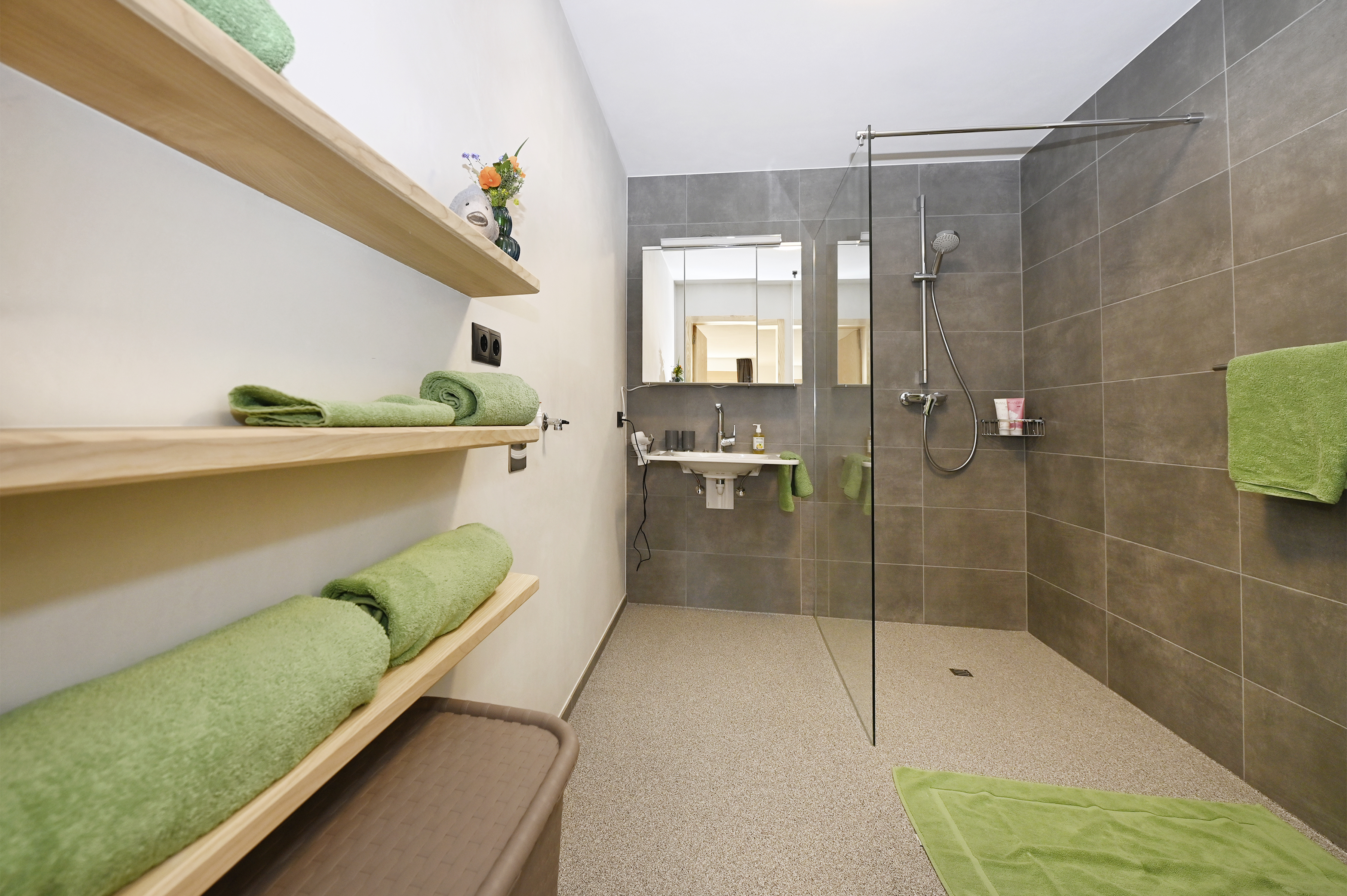 Ferien Bauernhof: Badezimmer der Ferienwohnung Grüne Wiese - Ferienhof Landerleben