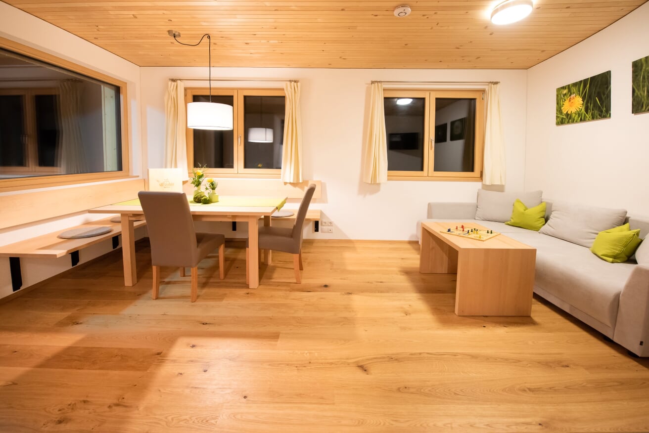 Wiesenhof Rusch Predstavitev prostorov Ploščati regrat