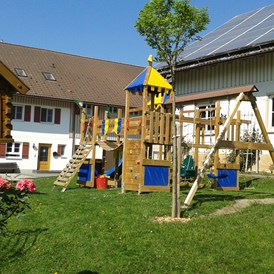 Ferien Bauernhof: Spielplatz - Ferienhof Frei