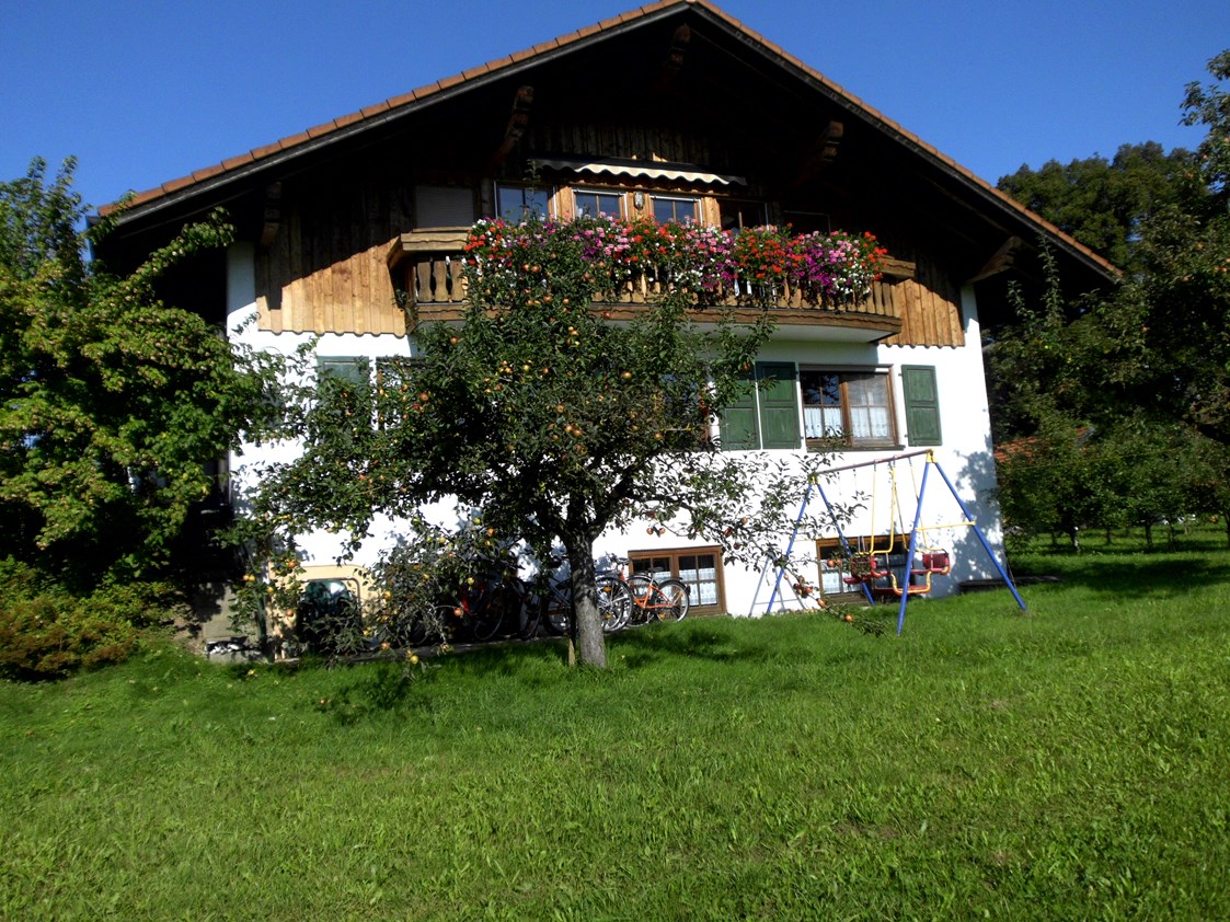 Ferien Bauernhof: Ferienwohnung "Kleeblatt" im DG mit Balkon - Mockenhof