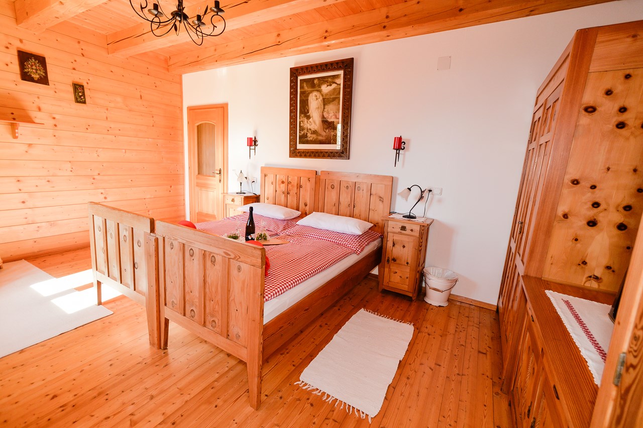 Kühbergerhof Presentation of the rooms "Pine Chamber"