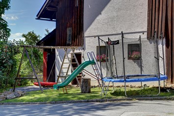 Ferien Bauernhof: Spielpaltz - Ferienhof Landhaus Guglhupf