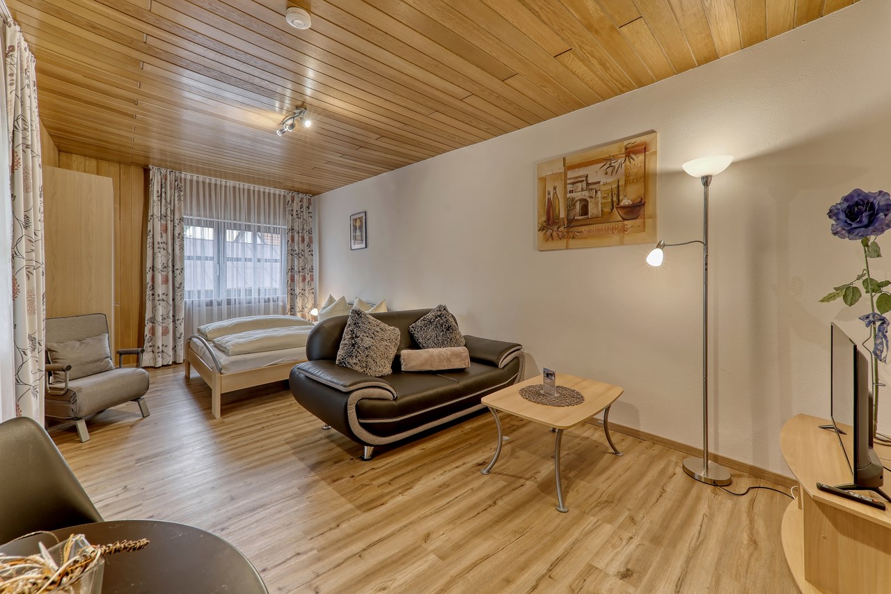 Ferienhof Landhaus Guglhupf Vorstellung der Zimmer Ferienwohnungen für 1 bis 2 Person