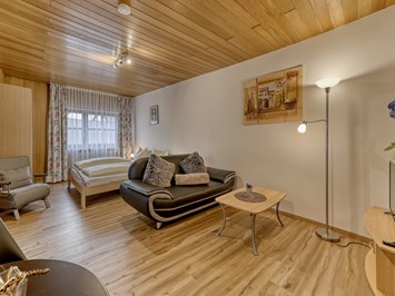 Ferienhof Landhaus Guglhupf Presentation of the rooms Holiday apartments for 1 to 2 people